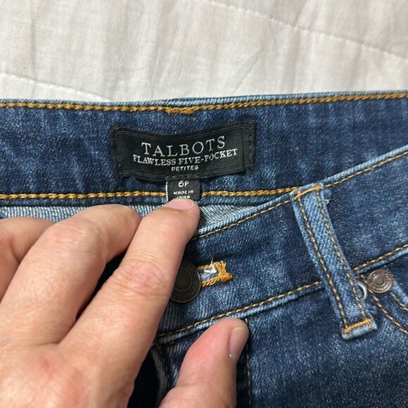 Talbots 6P Blue Flawless Five Pocket Crop Raw Fringe  Hem Denim Jeans - Picture 13 of 14